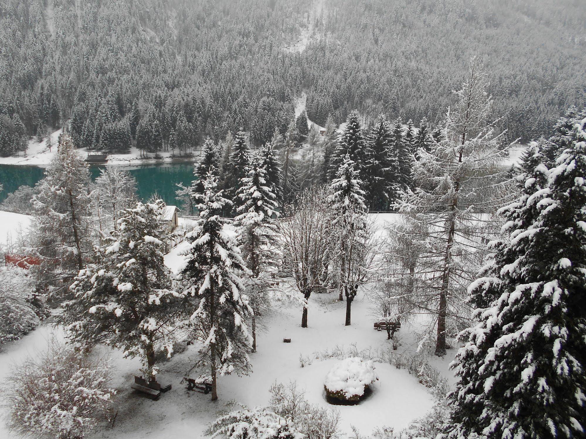 Hotel Auronzo Auronzo di Cadore Esterno foto