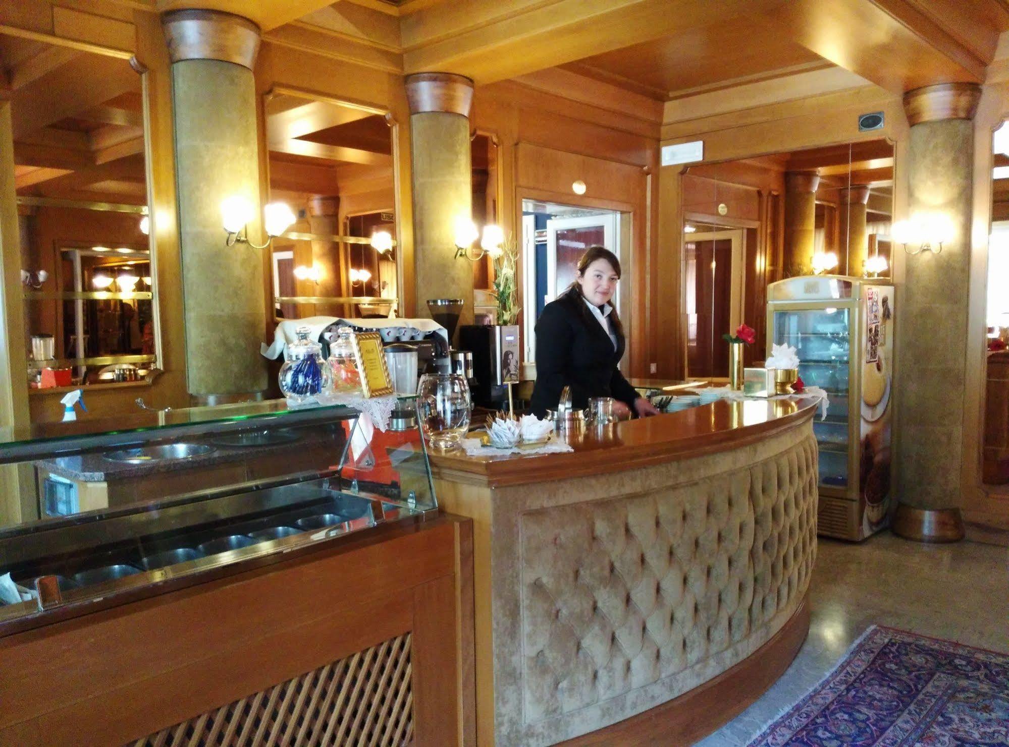 Hotel Auronzo Auronzo di Cadore Esterno foto